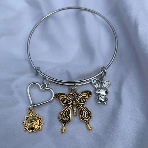 Brand New! Handmade! Adjustable Charm Bangle Bracelet! - Picture 2 of 4